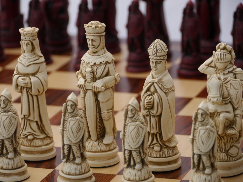 Camelot Chess Pieces by Berkeley - Cardinal Red